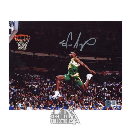 Shawn Kemp Autographed Seattle 8x10 Basketball Photo - BAS (Green Jersey Dunk)