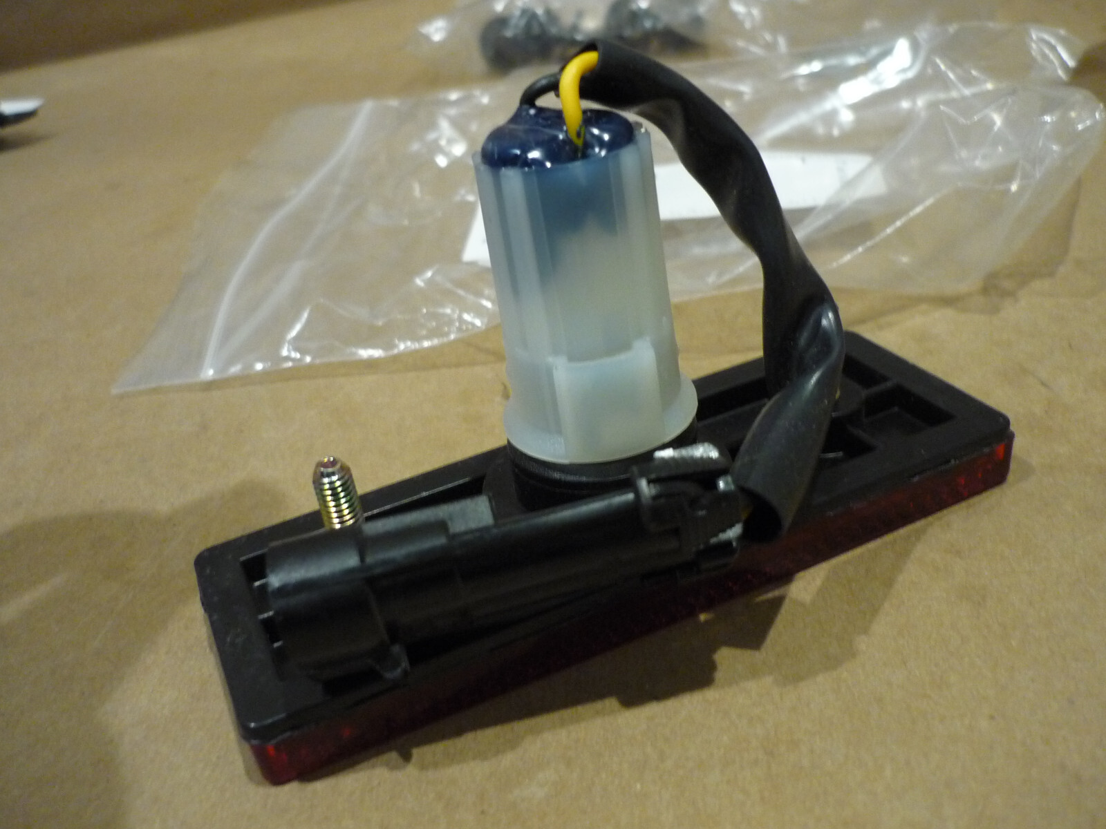 Ferrari 348,355,360,456,512,550,575 - Rear Side Marker Light (NEW) -P/N 140594