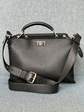 FENDI Selleria medium Leather Essential Handb...