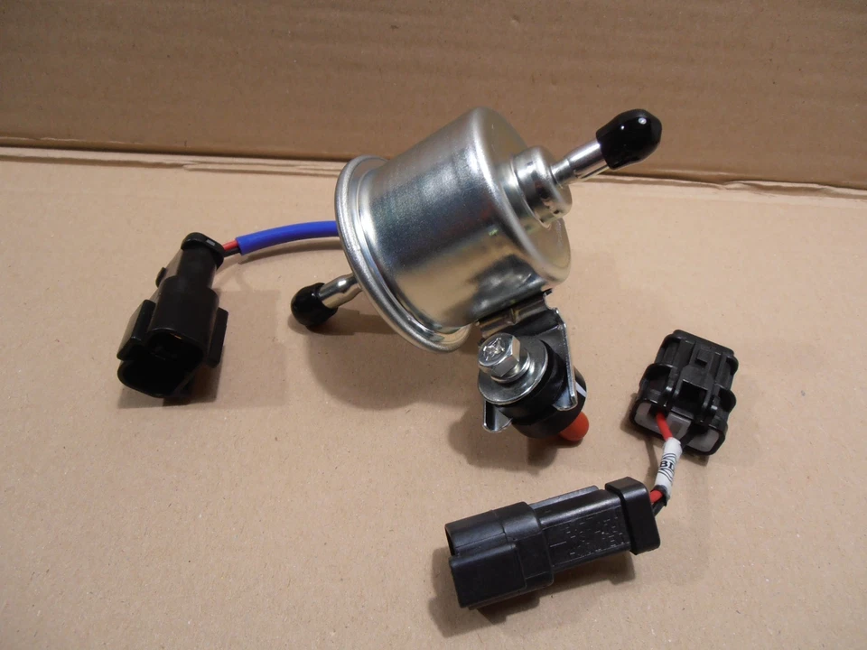 Pompe à gasoil électrique  JCB 02/634780 ou 334-E5191 - Photo 2/2