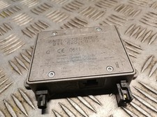 Mercedes-Benz CLK C209 Heckdach Antennenverstärker 2118200885 OEM Original