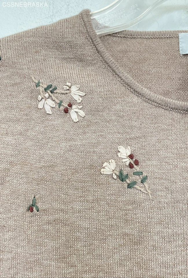 Suéter cárdigan con botones beige para mujer Van Heusen - talla M Foto 3 de 4