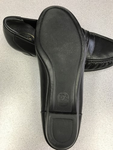 SAS Women’s Sz 9.5N Black Leather Slip On Moc Toe Heels Pumps MADE IN USA - Picture 6 of 7
