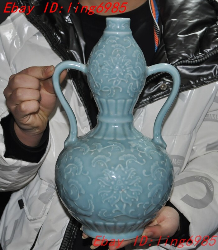 China Ancient blue pomelo porcelain binaural statue gourd Bottle