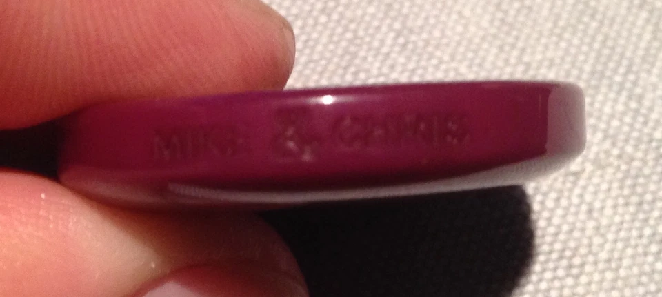 8 botones grandes gruesos de plástico ciruela resistente marca Mike Chris 30,5 mm 1 3/16" 7811 Foto 2 de 2