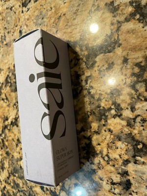 Saie Glowy Super Skin Lightweight Hydrobounce Serum Foundation - Shade 12 - NEW