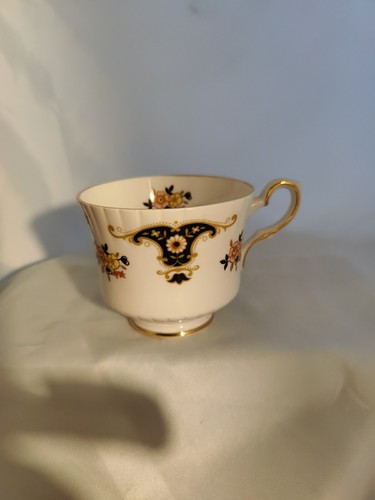 Royal Stafford Bone China Trio Vintage Teacup Saucer Side Plate - Picture 5 of 13