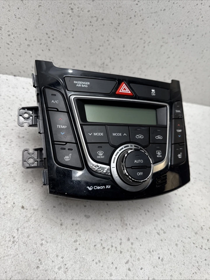 Hyundai Elantra GT 2016-2017 calefacción climatización temperatura fabricante original Foto 2 de 4