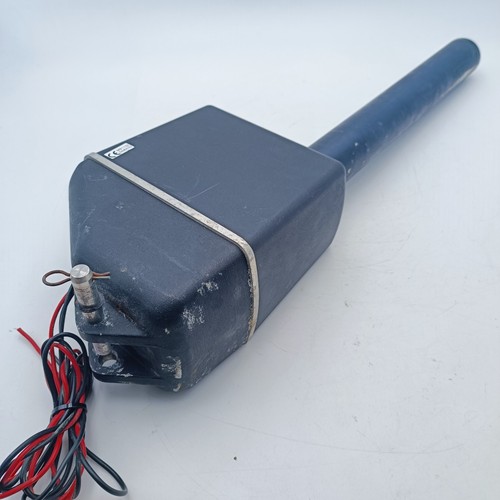 Raymarine Type 2 12 Volt Autopilot Long Shaft Linear Drive Up to 20,000kg X30 - Picture 8 of 19