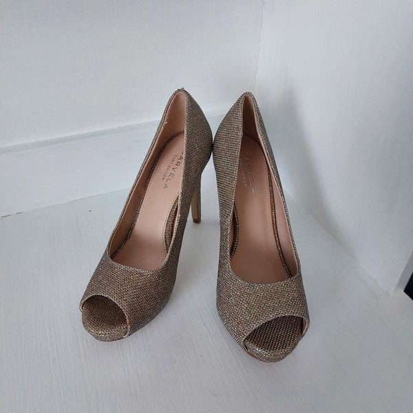 Women Carvela Heels Gold 36 #12U2