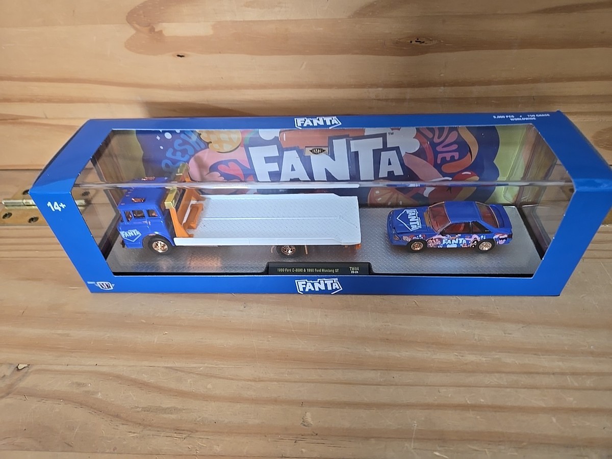 1990 フォード C-8000 &1987 マスタング GT (チェイスカー) CHASE M2 Machines Fanta Hauler 1990 Ford C-8000 & 1990 Ford