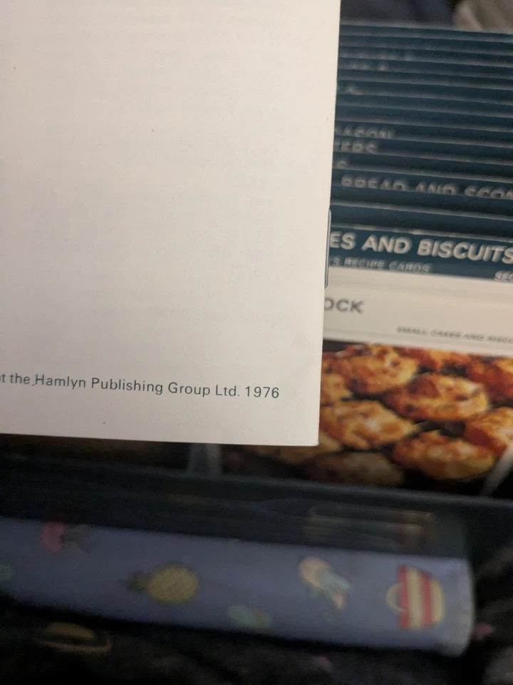 Marguerite Patten's Vintage Recipe Cards Hamyln Collectible Box - Image 3 of 4