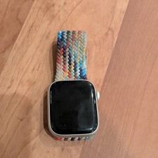 Apple Watch Series 7 45mm 32GB mkm53ll/a