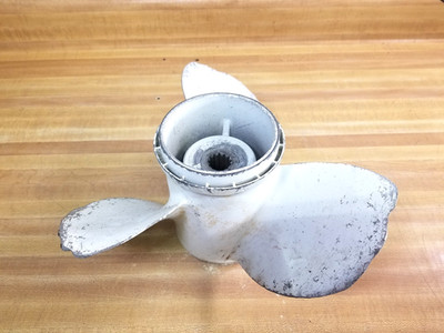 Suzuki RH Aluminum Boat Prop 13 x 19 Pitch 13 Spline U1900