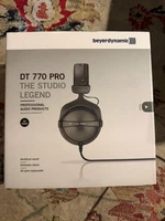 beyerdynamic DT 770 PRO 80 Ohm Closed-Back Studio Monitor Headphones 3m