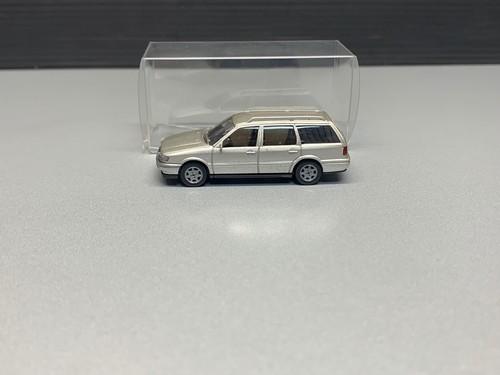 Volkswagen VW Passat B4 Typ 3A Variant Kombi Combi station wagon Wiking H0 1:87 - Bild 4 von 12