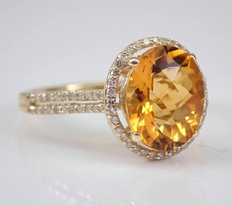 Anel de noivado de halo citrino corte oval 2,50 ct folheado a ouro amarelo 14K - Imagem 4 de 4