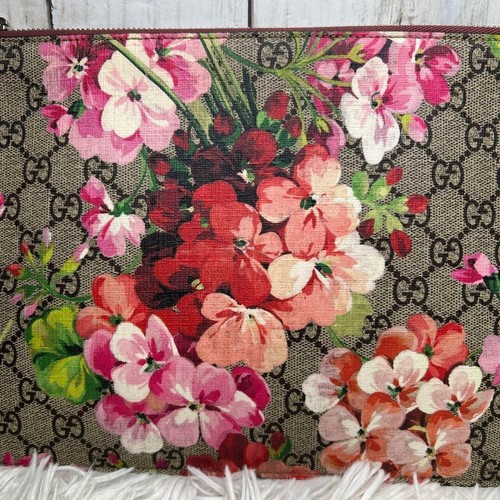 Bolso sin asas GUCCI GG Supreme estampado floral segundo bolso - Imagen 3 de 18