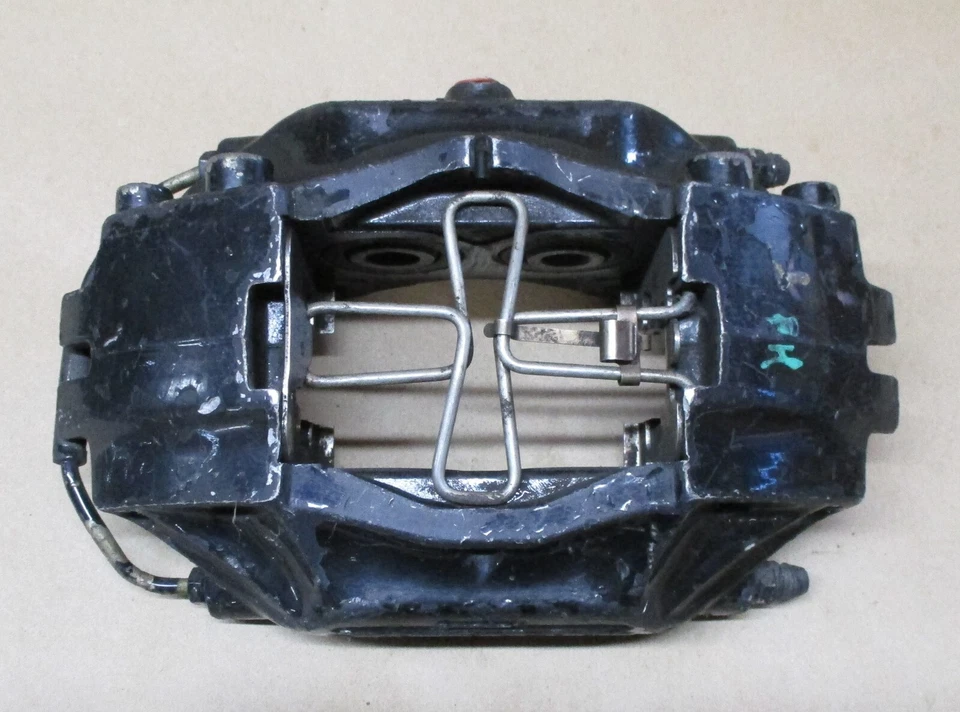 PINZA DE FRENO BREMBO DERECHA USADA 1986-1991 OEM PORSCHE 944 964 20.4872.00 Foto 2 de 4