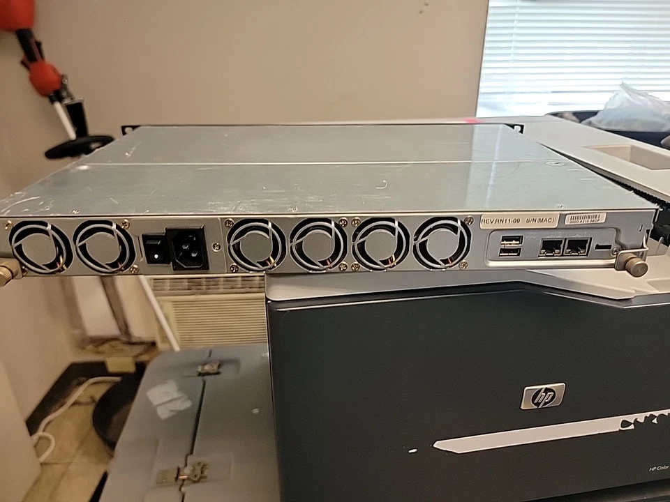 NETGEAR ReadyNAS 1100 Advanced Network Storage 4-Bay Server NO DRIVES - Image 4 of 4