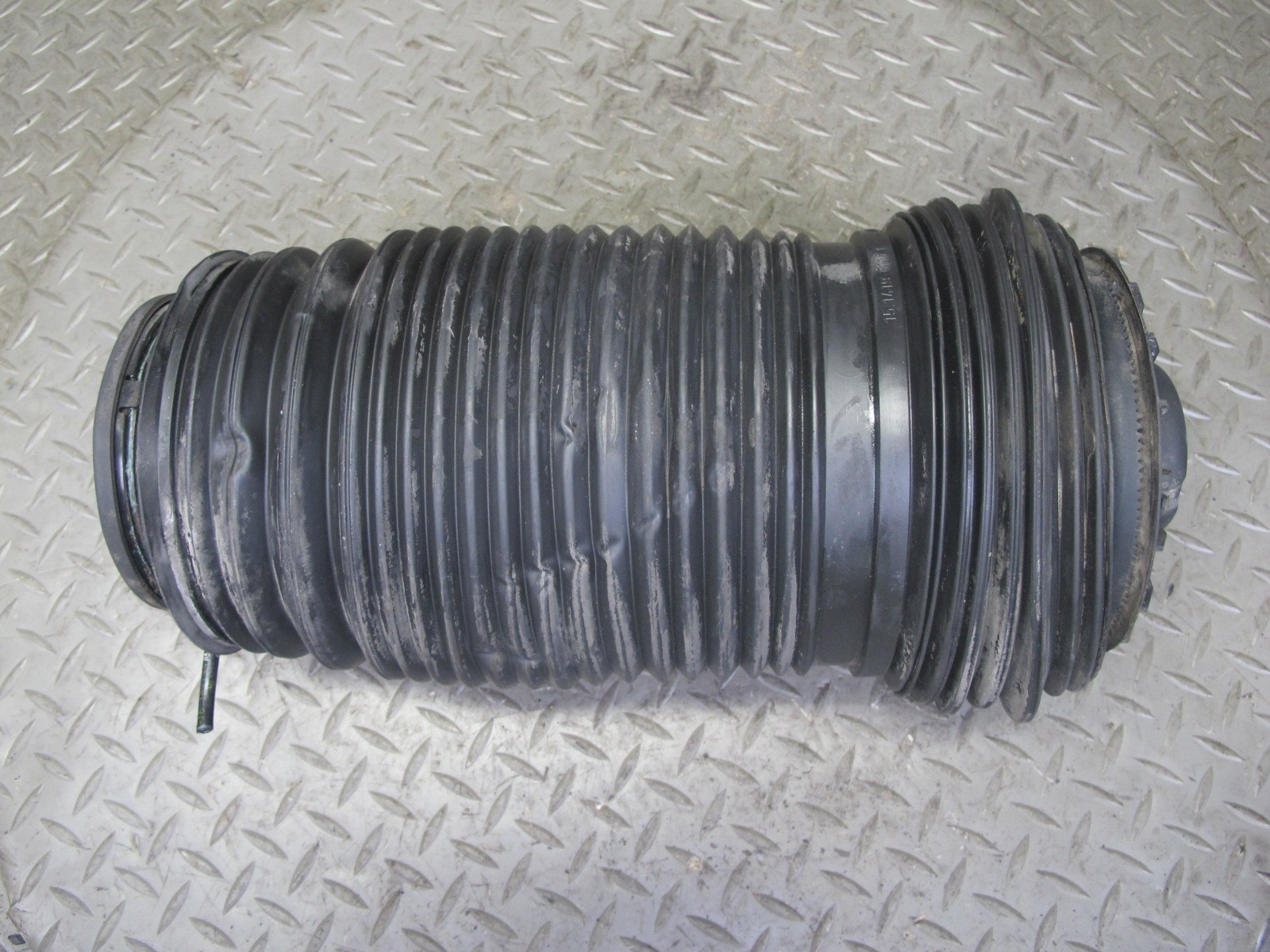 Maserati Levante 2017-2020 REAR+RIGHT Air spring
