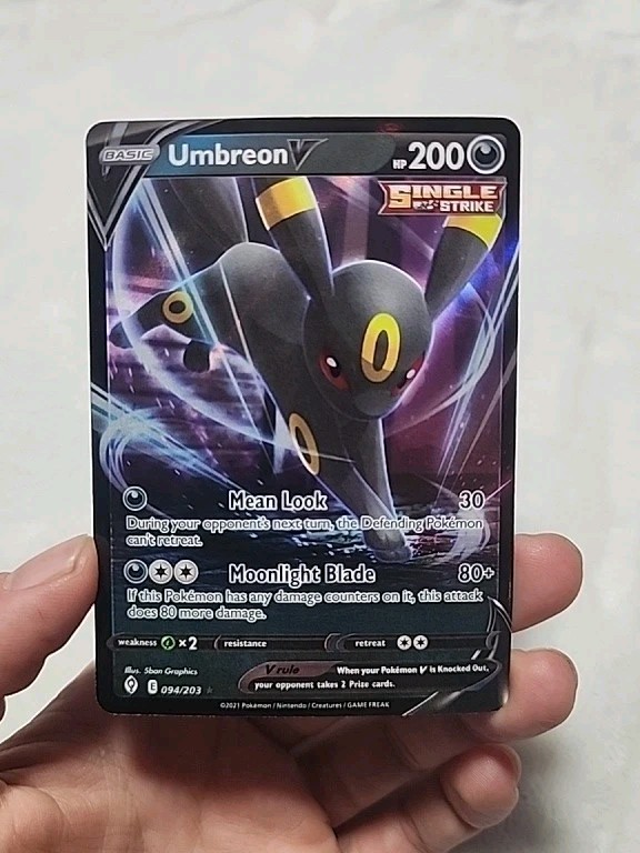 Pokémon TCG Evolving Skies Umbreon v Ultra Rare Card #94/203