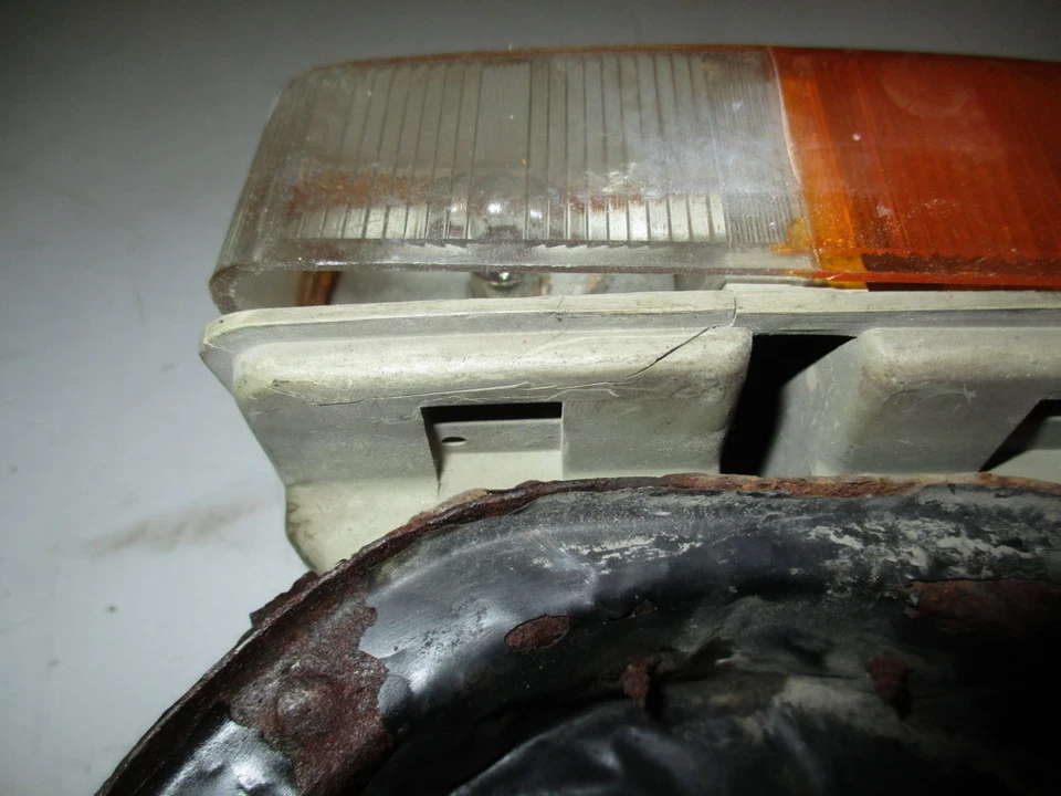 Freccia Destra DX Anteriore Frecce Supporto Faro Piaggio Ape P601 1978 1986 1987 - Immagine 4 di 4