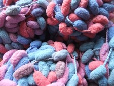 POMPON WOLLE Color– 4 Knäuel..blau -rosa .. 500 g..Neu..🧶 🧶