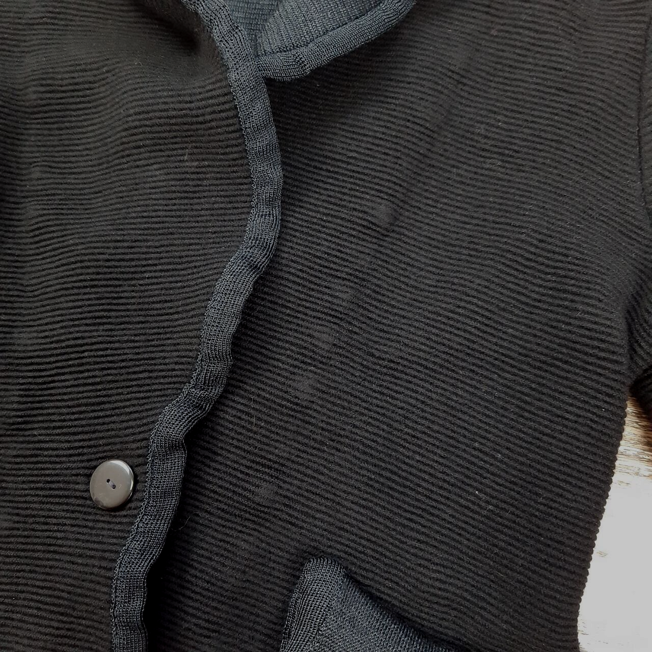 Maglione cardigan vintage YSL Yves Saint Laurent in lana con bottoni taglia 46