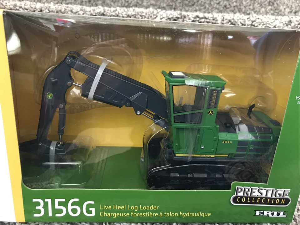 NEW John Deere 3156G Live Heel Log Loader Prestige Collection 1/50 - Image 2 of 2