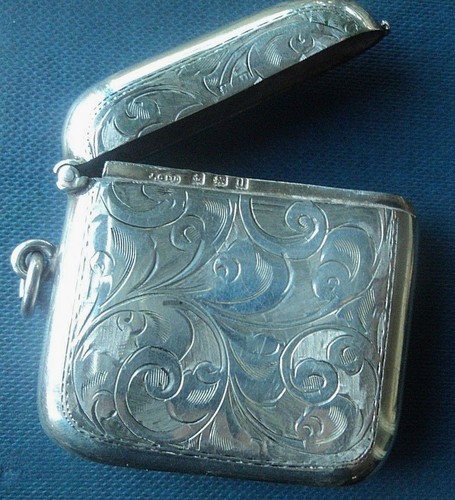 Vintage Stg Silver Floral Vesta / Match Safe h/m Birmingham 1919 Joseph Gloster - Picture 5 of 6
