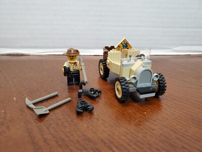 LEGO Adventurers: Scorpion Tracker 5918 Complete Desert Johnny Thunder Vintage