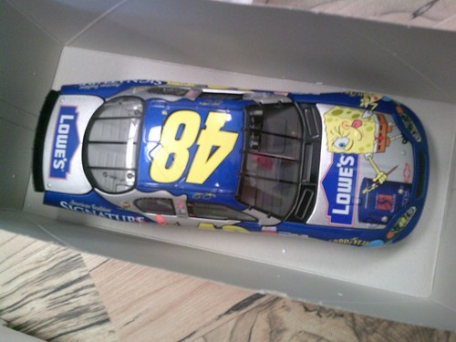 Jimmie Johnson #48 Lowe’s Sponge Bob 2003 1/24 Nascar Diecast - Picture 6 of 6