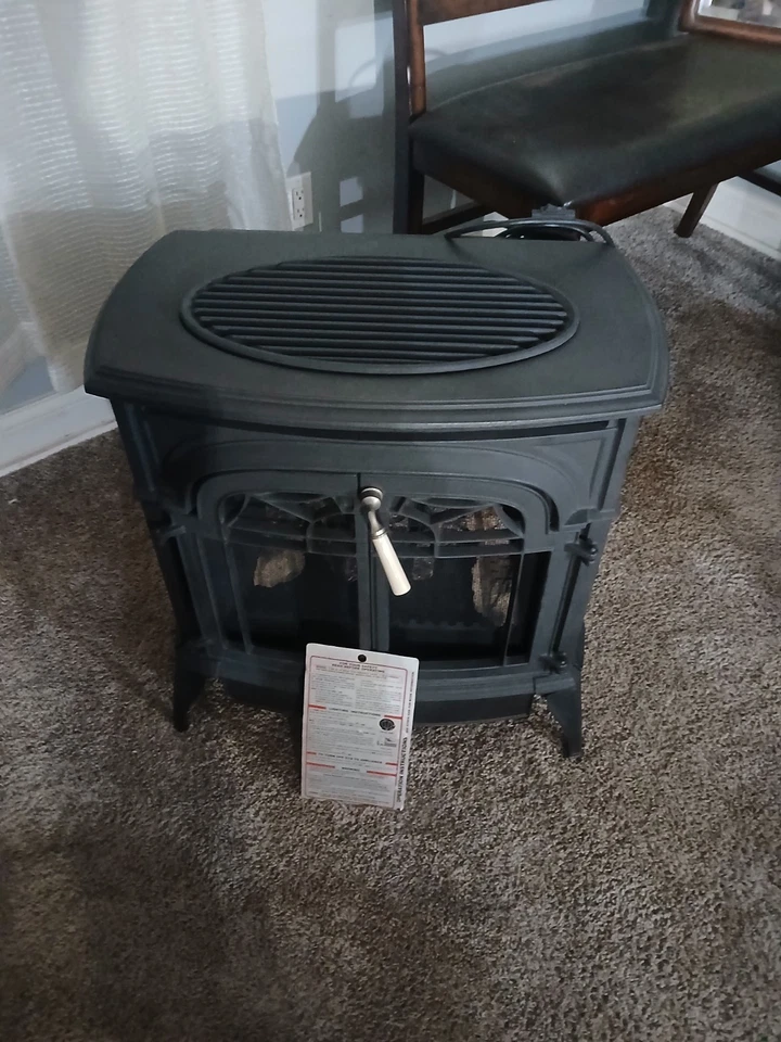 MÁS DE $5.000 NUEVO HACE 2 AÑOS. ESTUFA DE GAS NATURAL DE HIERRO FUNDIDO SIN VENTILACIÓN VERMONT. Foto 3 de 4