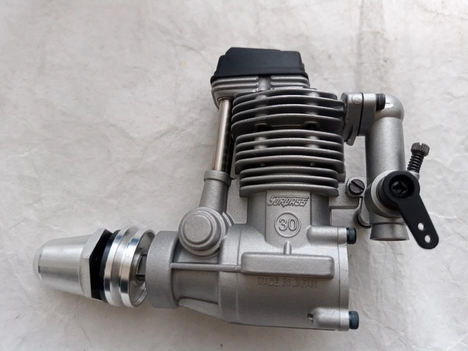 O.S. FS-30S Four Stroke Nitro Airplane Engine with Muffler & Manual #33000 - Image 4 of 4