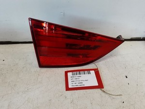 RÜCKLICHT LINKS IN DER HECKKLAPPE BMW X1 (E84) 2012 63212992479