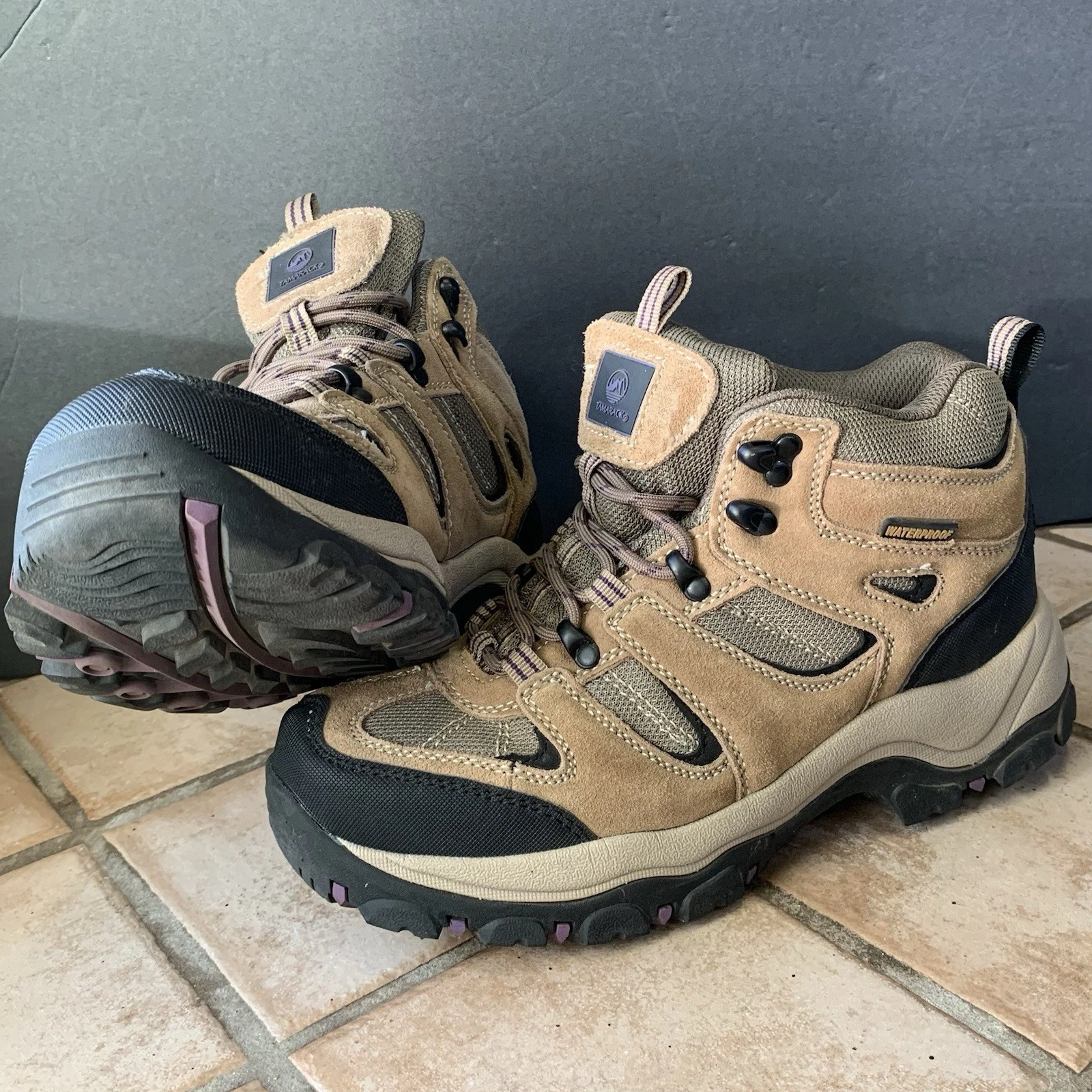 Tamarack Mt. Shasta Waterproof Hiking Boots Beige Women 8.5 M Used