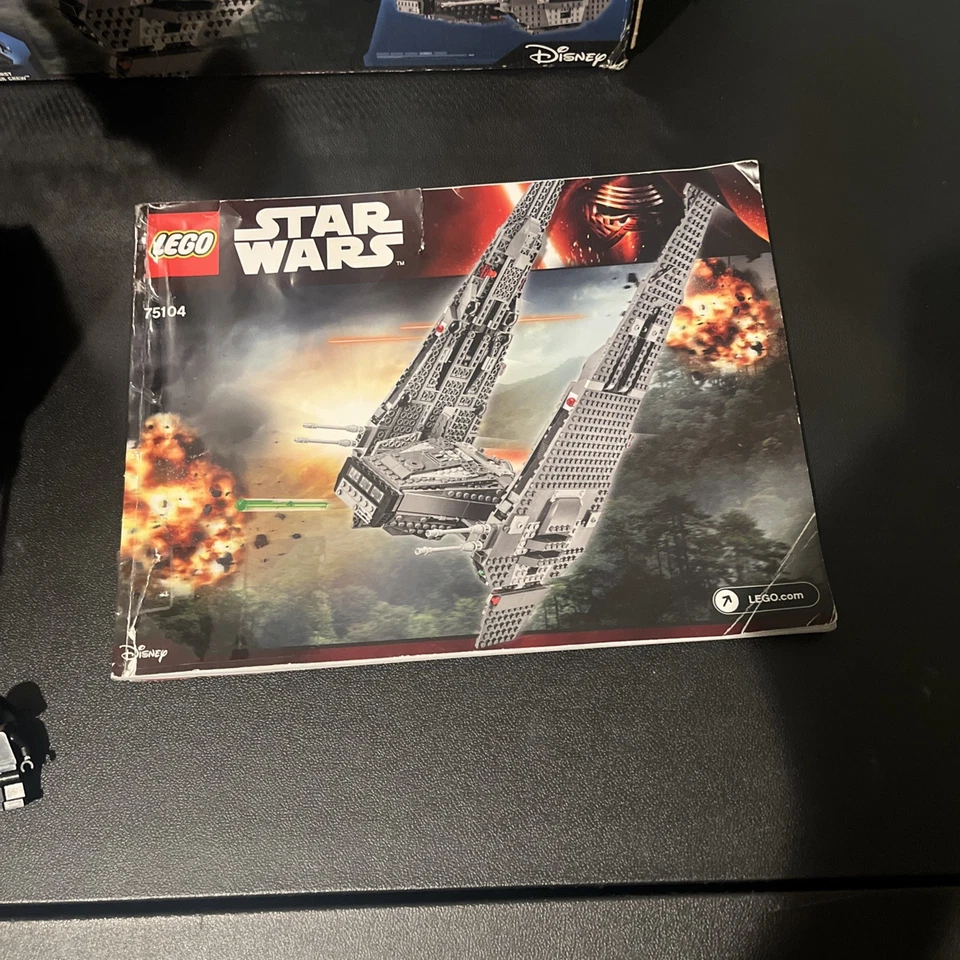 LEGO Star Wars: Kylo Ren's Command Shuttle 75104 Manual Completo Minifiguras Caja Foto 4 de 4