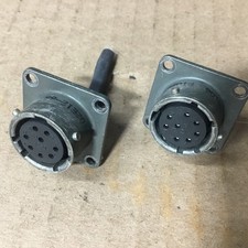 Used Amphenol 0106 Connector 2 Pics