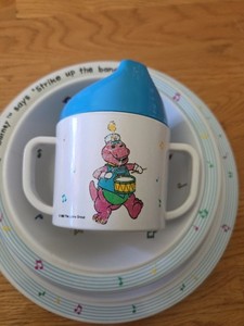 Vintage 1992 Barney Says "Strike Up the Band" Childrens 2 Plate 2 Bowl Sippy Cup