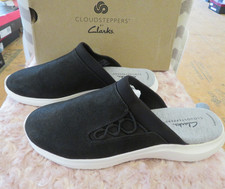 NWT Womens Black Clarks Shoes , 8