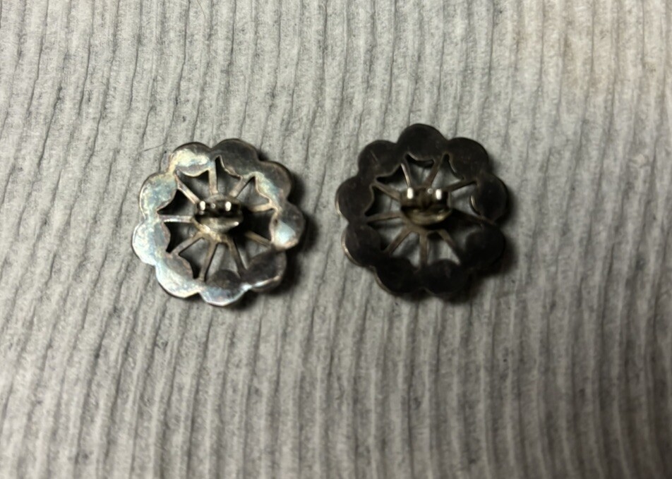 Picture 2 of 3