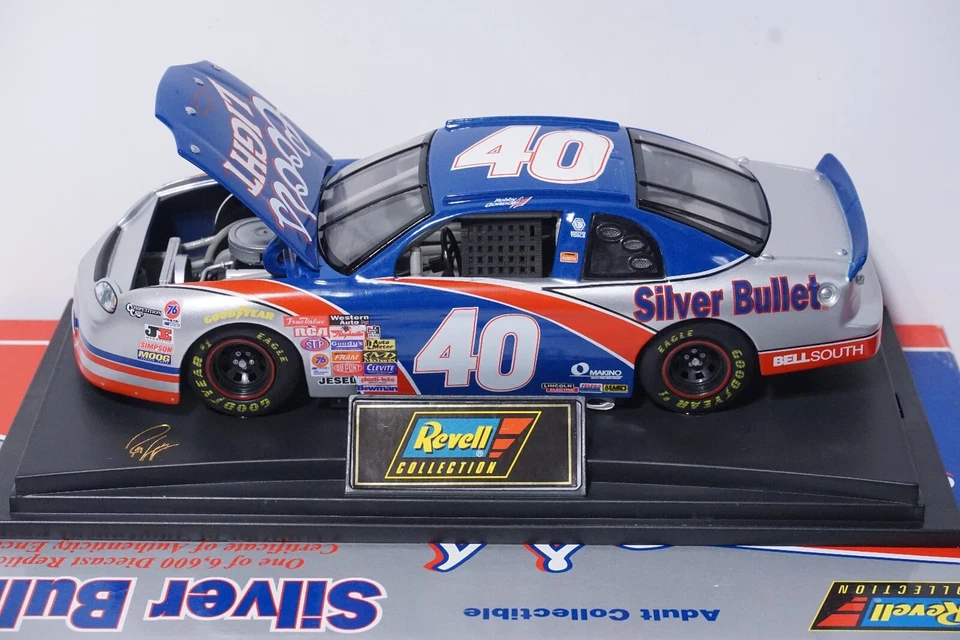 Robby Gordon #40 Coors Light Silver Bullet 1997 Chevy Monte Carlo - Revell Foto 3 de 4