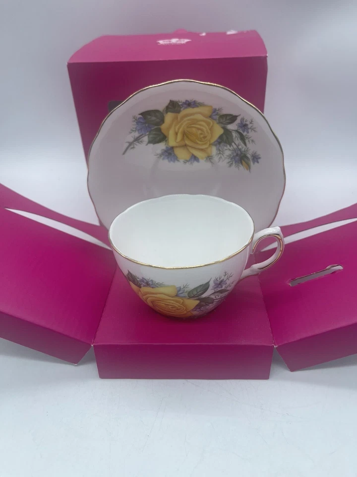 Royal Albert Yellow Rose Vintage Teacup and Saucer Boxed Set - Image 2 of 4