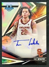 Tre White (Auto Refractor) & Caleb Love (Flashing Lights) & Chris Livingston