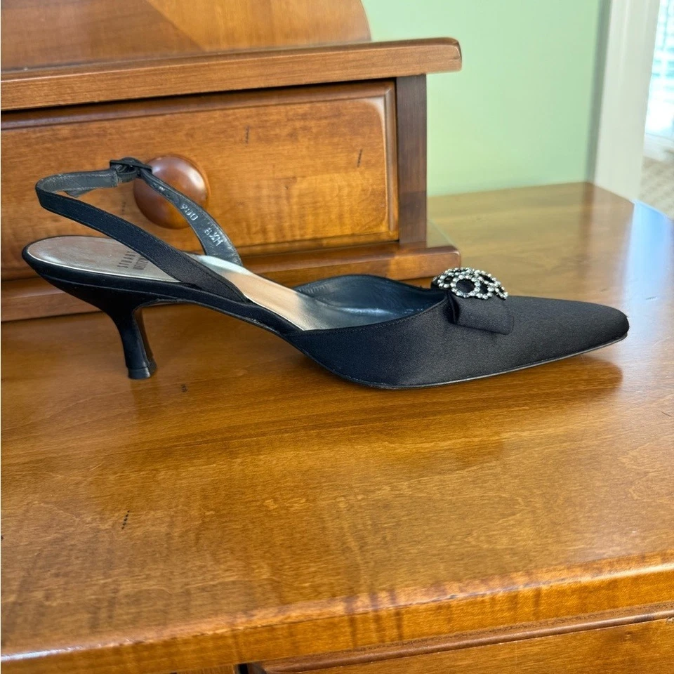 Stuart Weitzman Negro Satinado Gatito Tacones Estrás Arco Punta Mujer 8.5 Foto 2 de 4