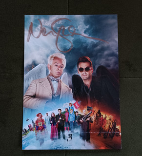 NEIL GAIMAN SIGNED GOOD OMENS POSTCARD