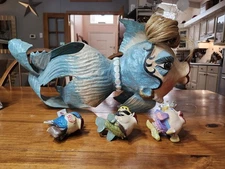 Katherine's Collection Kissing Fish Assortment, inc. Giant 22 in. Wallhanger