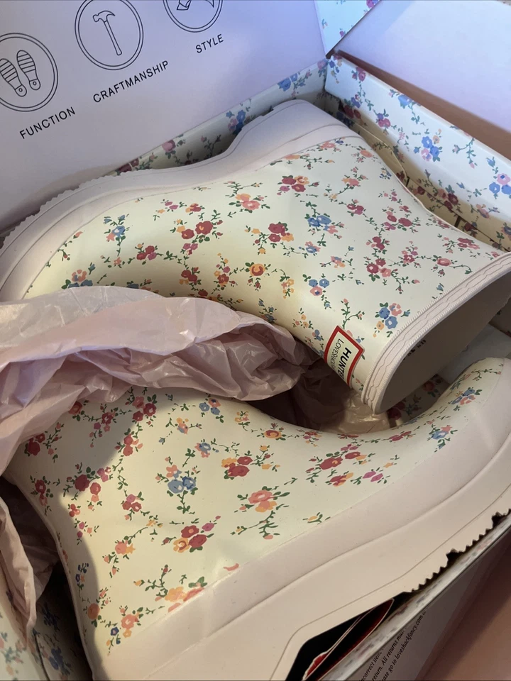 Bota de Chuva Feminina Hunter x LoveShackFancy Play - Patchwork Nascer do Sol Tamanho 8 - Imagem 4 de 4