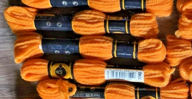 DMC Tapestry Wool Lot of 25 Skeins 7740 ORANGE 8.7 yd 8m Laine Colbert More! - Image 4 of 4